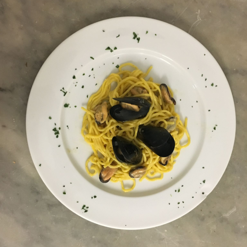 Piatto di pesce della cena